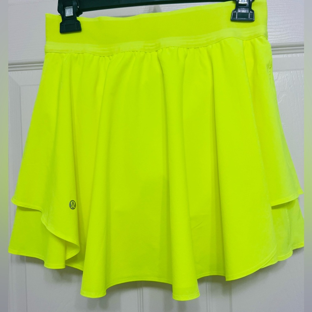 Lululemon Athletica Vibrant Yellow Skater Skirt,size 6
